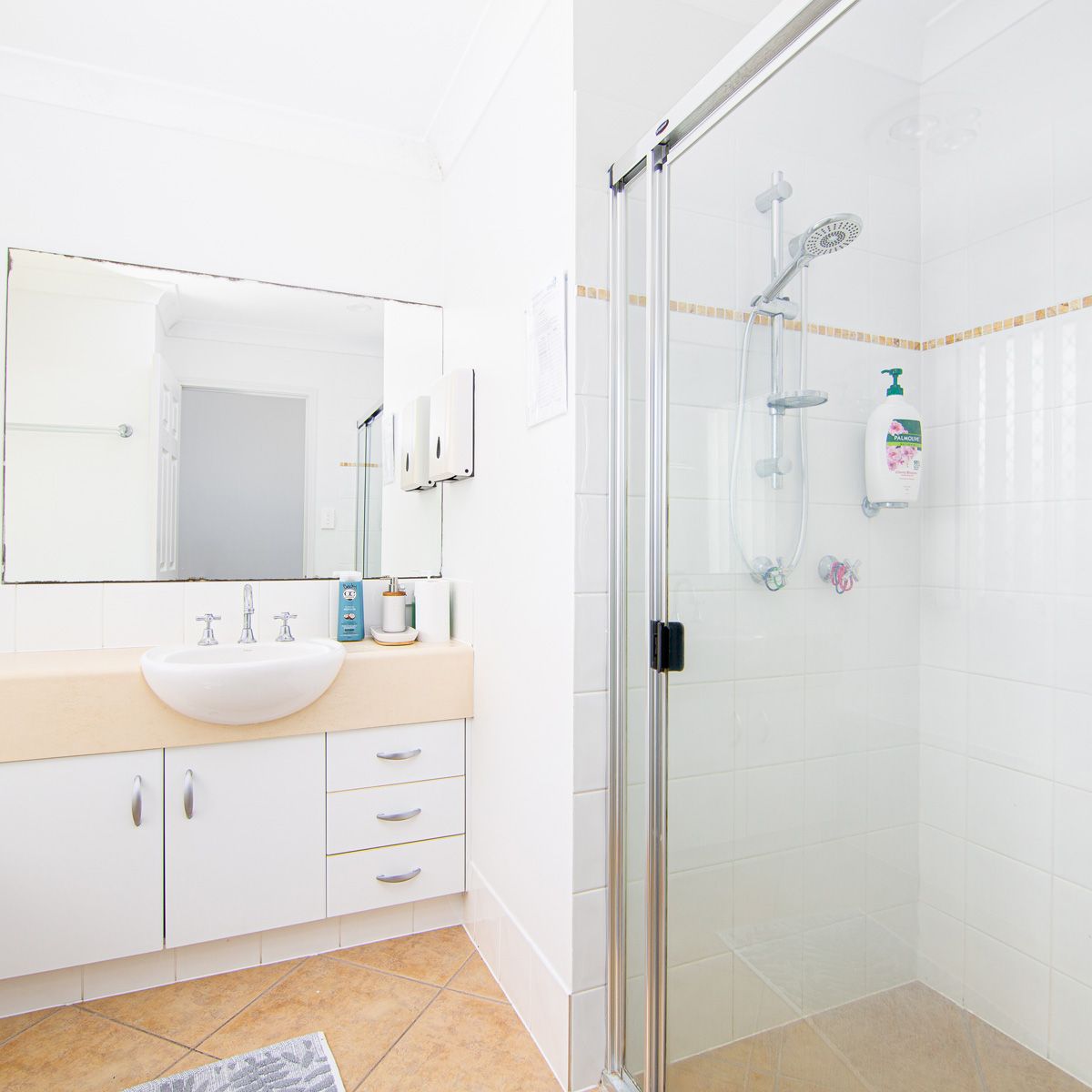 Commera Heights Dr Pimpama LRG   008