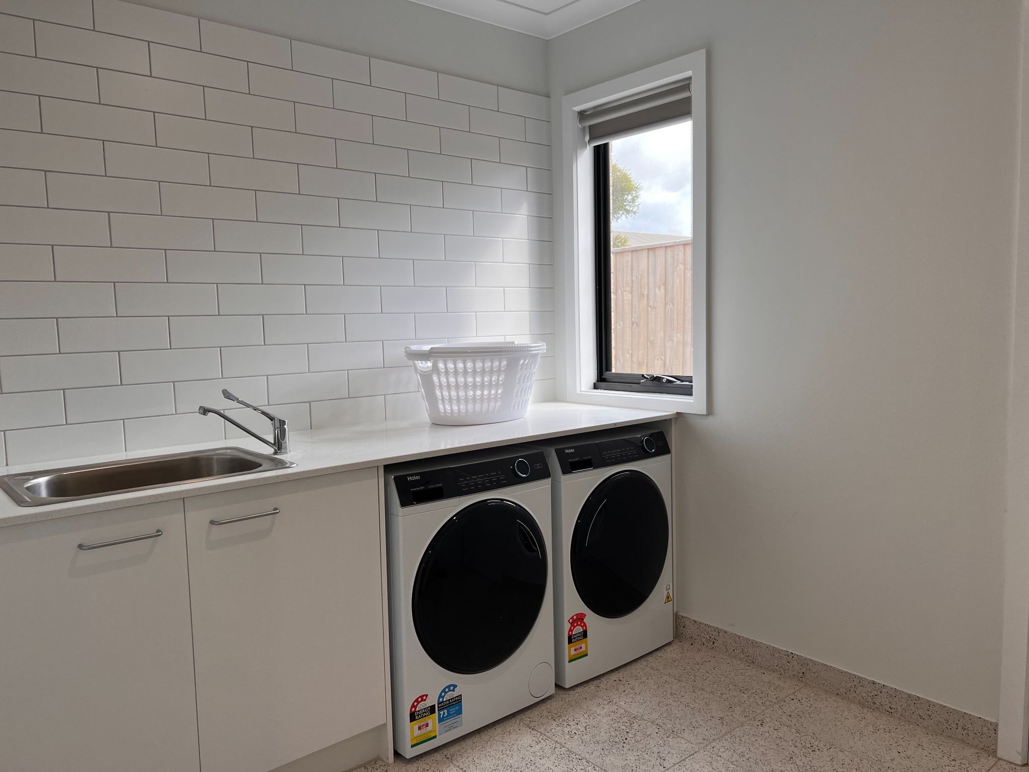 74839499183 868C8E5C-4800-4B23-8674-737F45D2D9E7