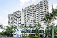 Surfers Paradise  10)