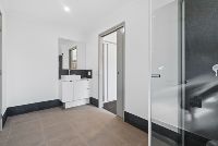 PROFESSIONAL PHOTO   LOW RES 11