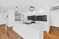 PROFESSIONAL PHOTO   LOW RES 4