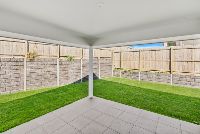 PROFESSIONAL PHOTO   LOW RES 15