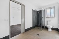 PROFESSIONAL PHOTO   LOW RES 10