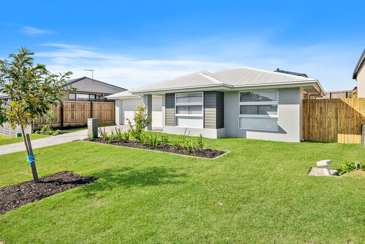 PROFESSIONAL PHOTO   LOW RES 2