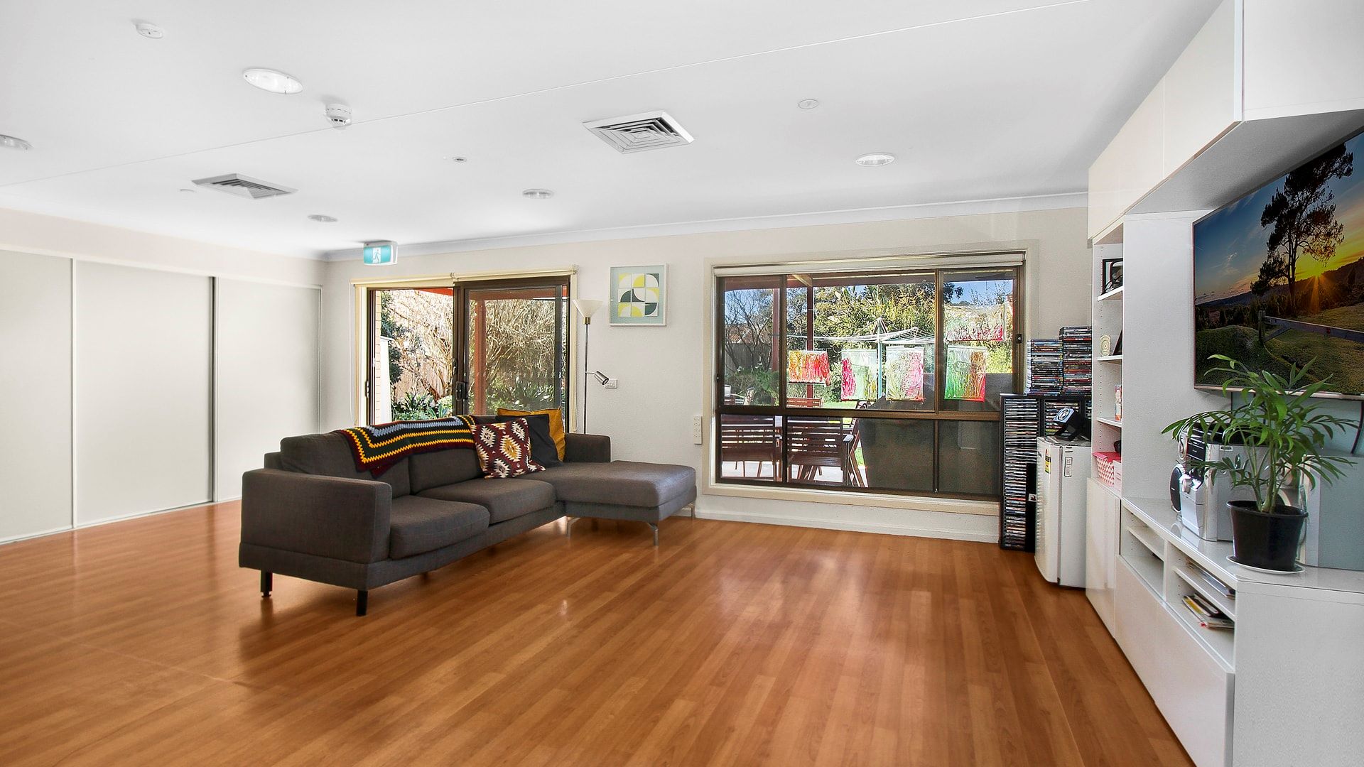 Lounge Mortdale_1920_x_1080