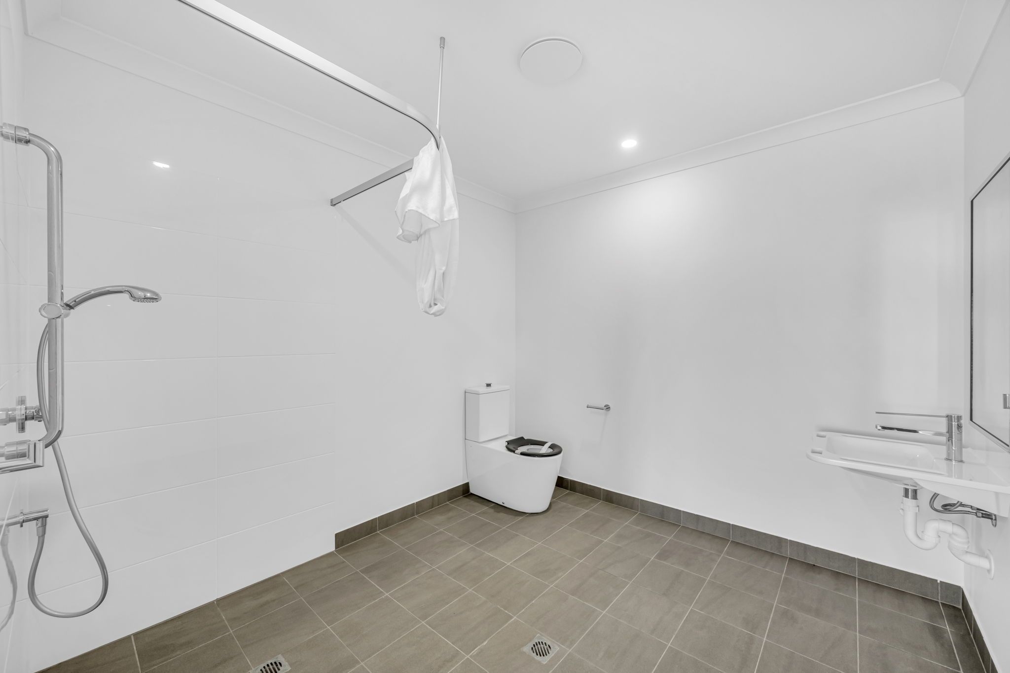 11   Stone Way 1 - Ensuite