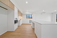 006 Open2view_ID835241-40_Whiteside_Street