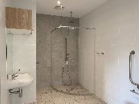 Woodcroft bathroom 2