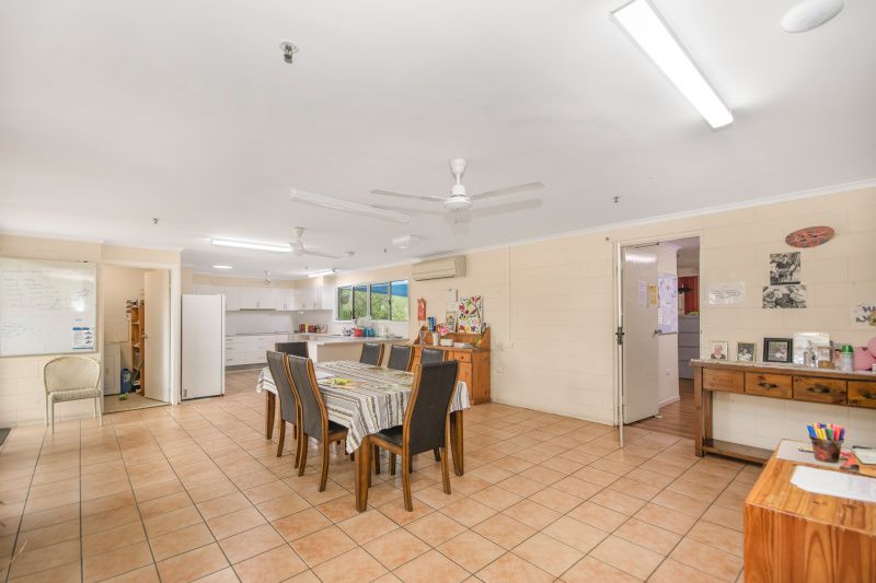 66 Banfield Drv Mount Louisa  3)