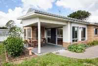 38 LR-SILL040_fern bay_outdoor