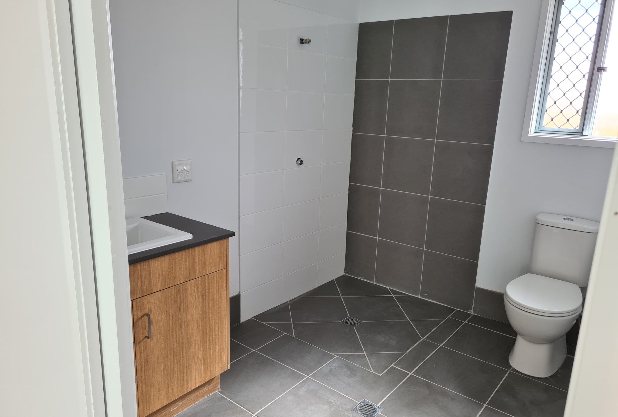 Bathroom 1  2033x1371) - 9 Granville Cres