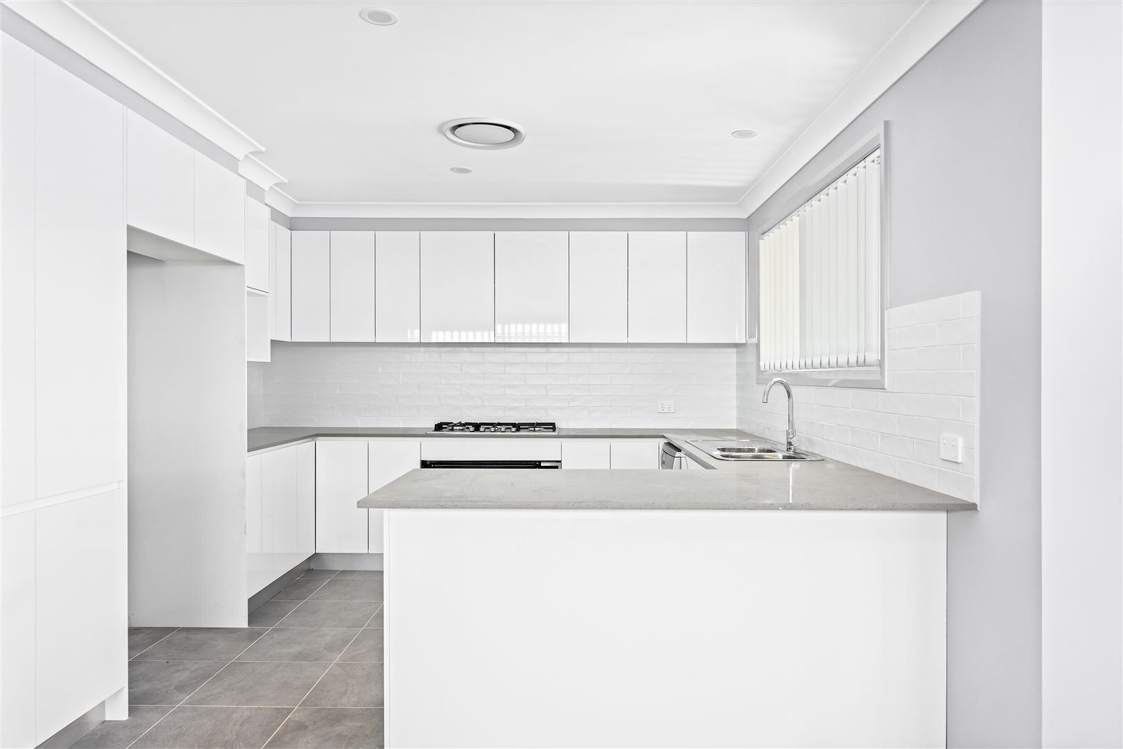 13681431 3_1_191125_122259-w1619-h1080