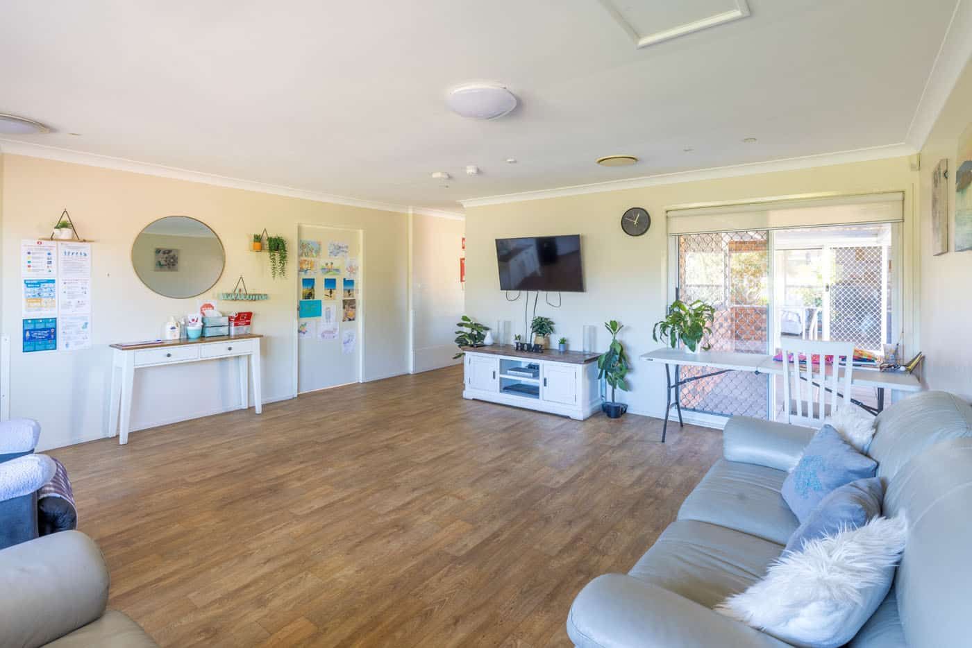 Eaglevale 0306-Front-living-room-option