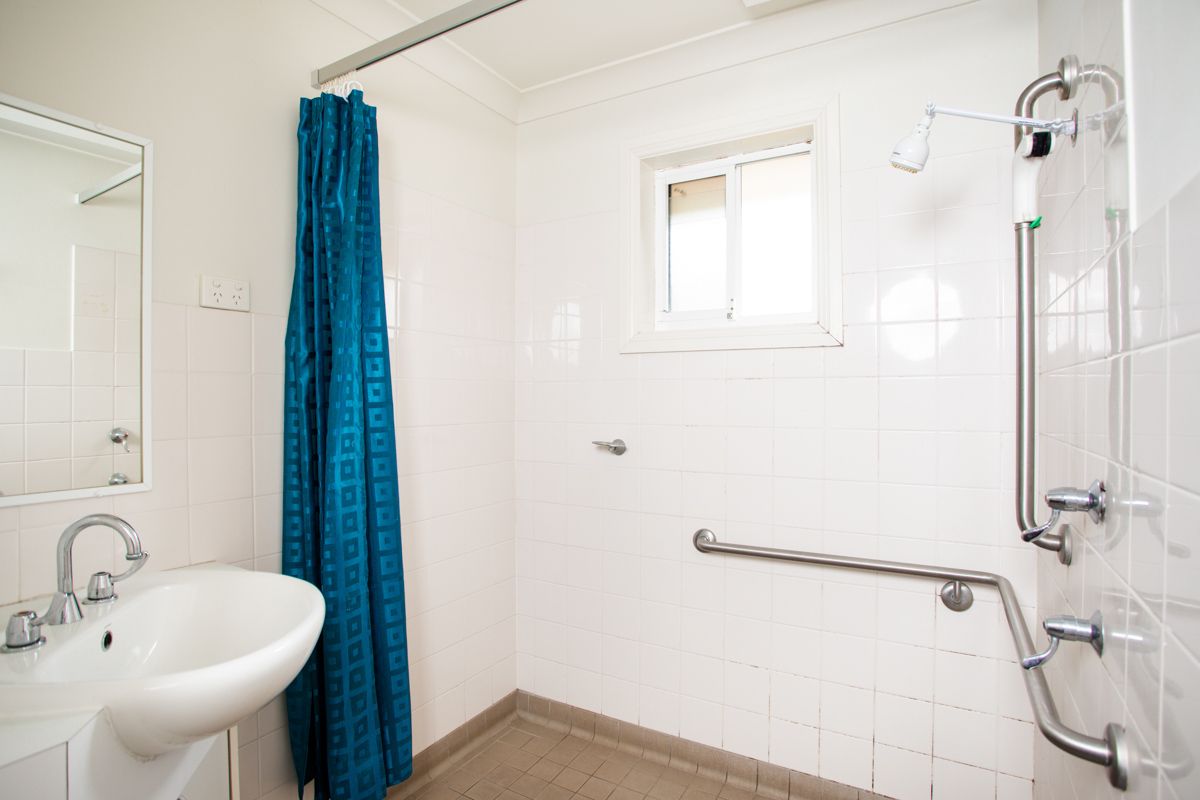 SIL028 Whitebridge_Bedroom 1 Ensuite Bathroom-8085