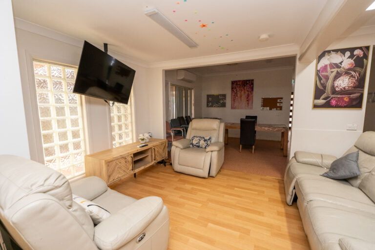 2162 1-SIL-11-768x512