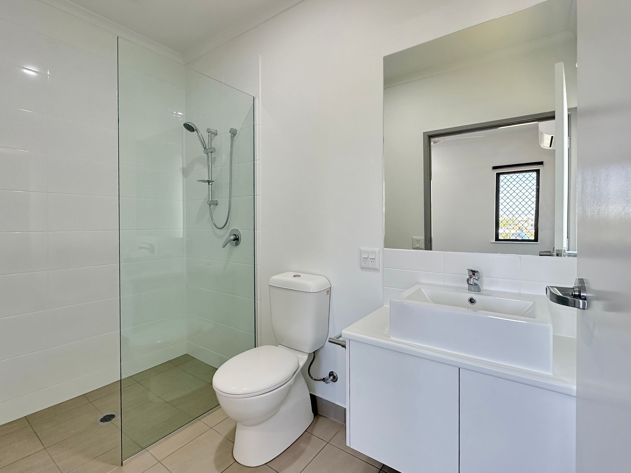 13Pepper Ensuite
