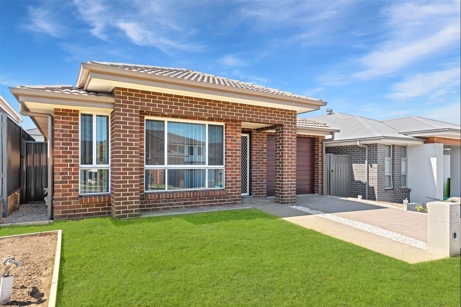 13681431 1_1_191125_122259-w1619-h1080