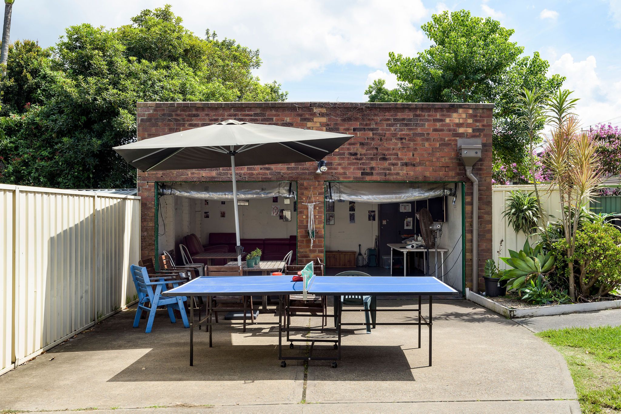 SIL012 LR-MAYFIELD2-bathroom-exterior1