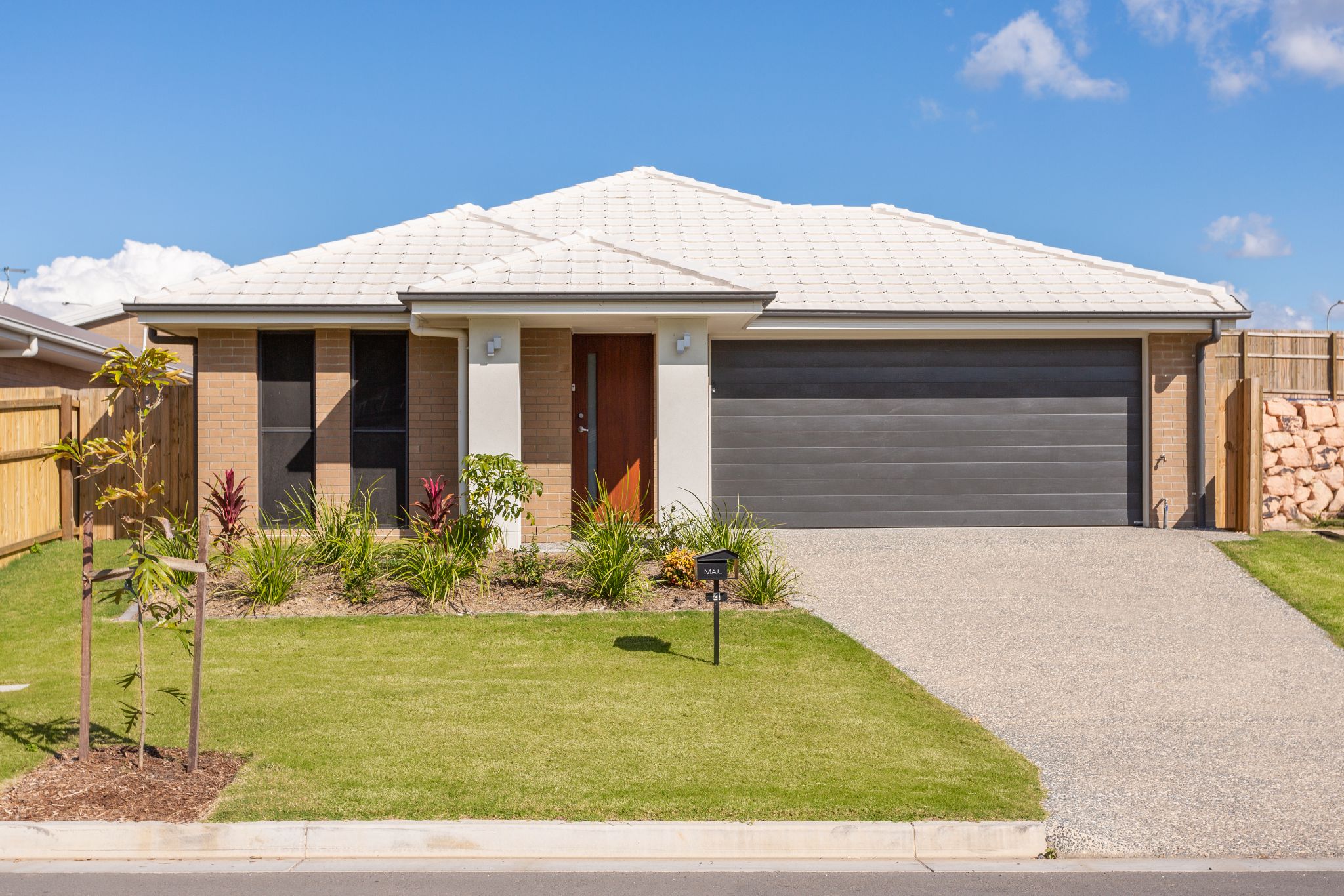 4 Marshall Cct  Coomera-09