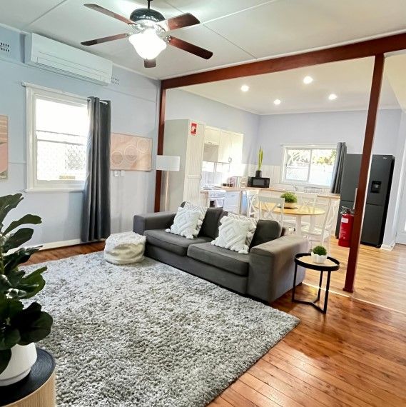 Broadmeadow Loungeroom Pic