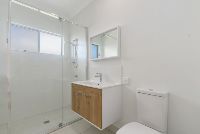 9   ValescVelasco o St 6 - Bathroom