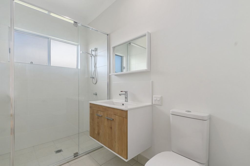 9   ValescVelasco o St 6 - Bathroom