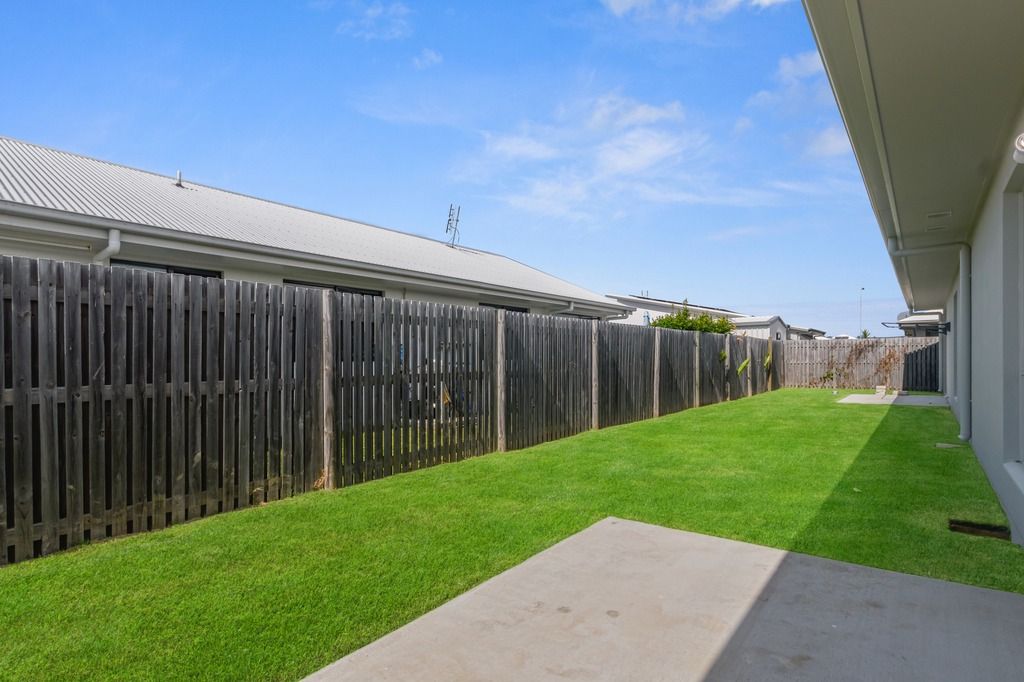 11   Velasco St 6 - Yard