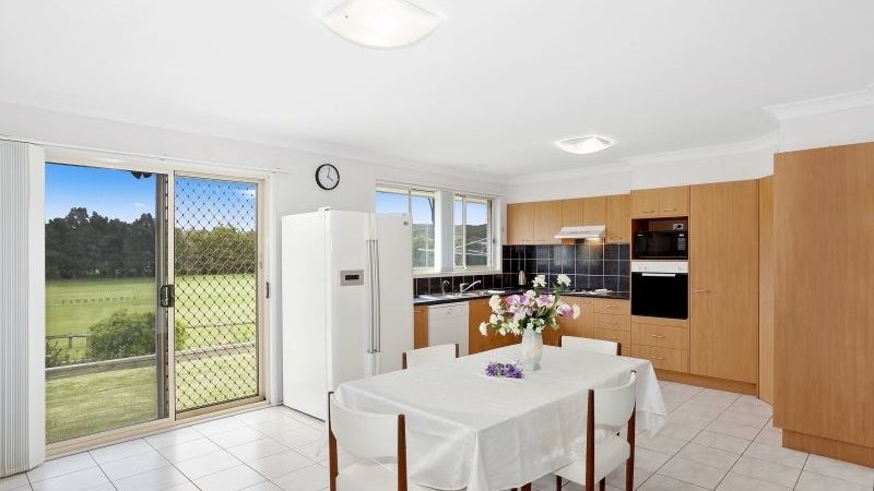 16 Jindabyne kitchen dining