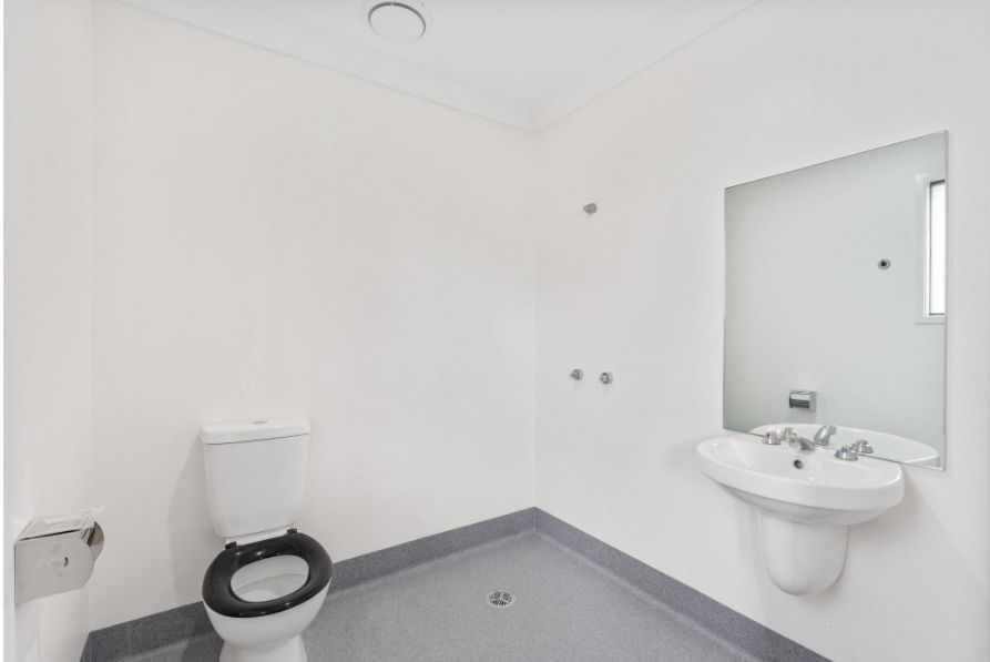 42 Cypress Bathroom 2