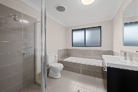 16956325 6_1_240407_101647-w2048-h1365