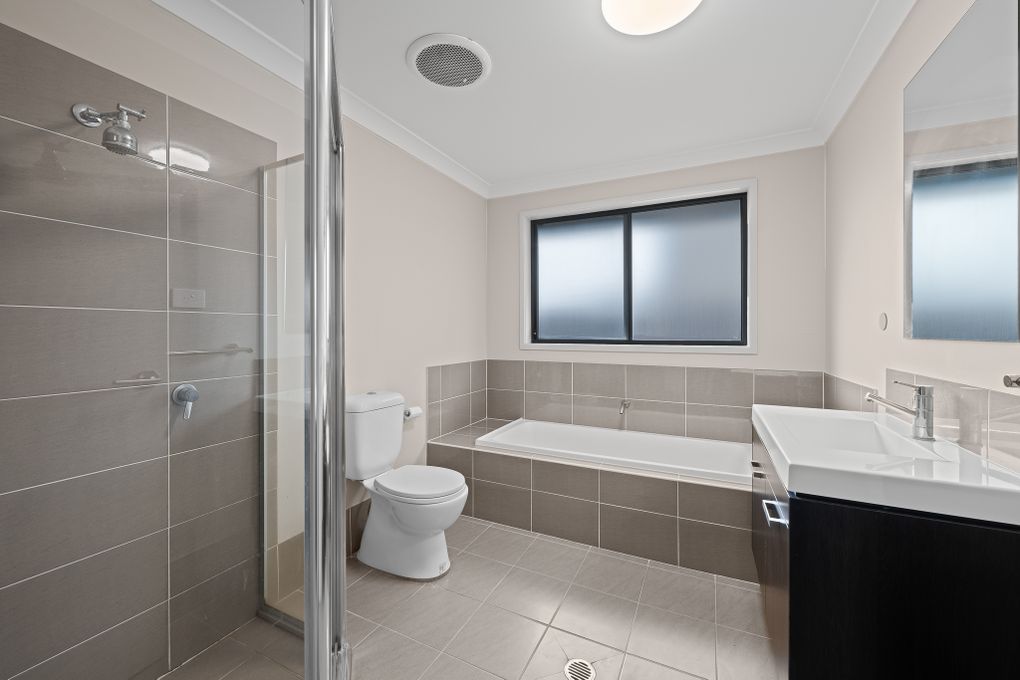 16956325 6_1_240407_101647-w2048-h1365