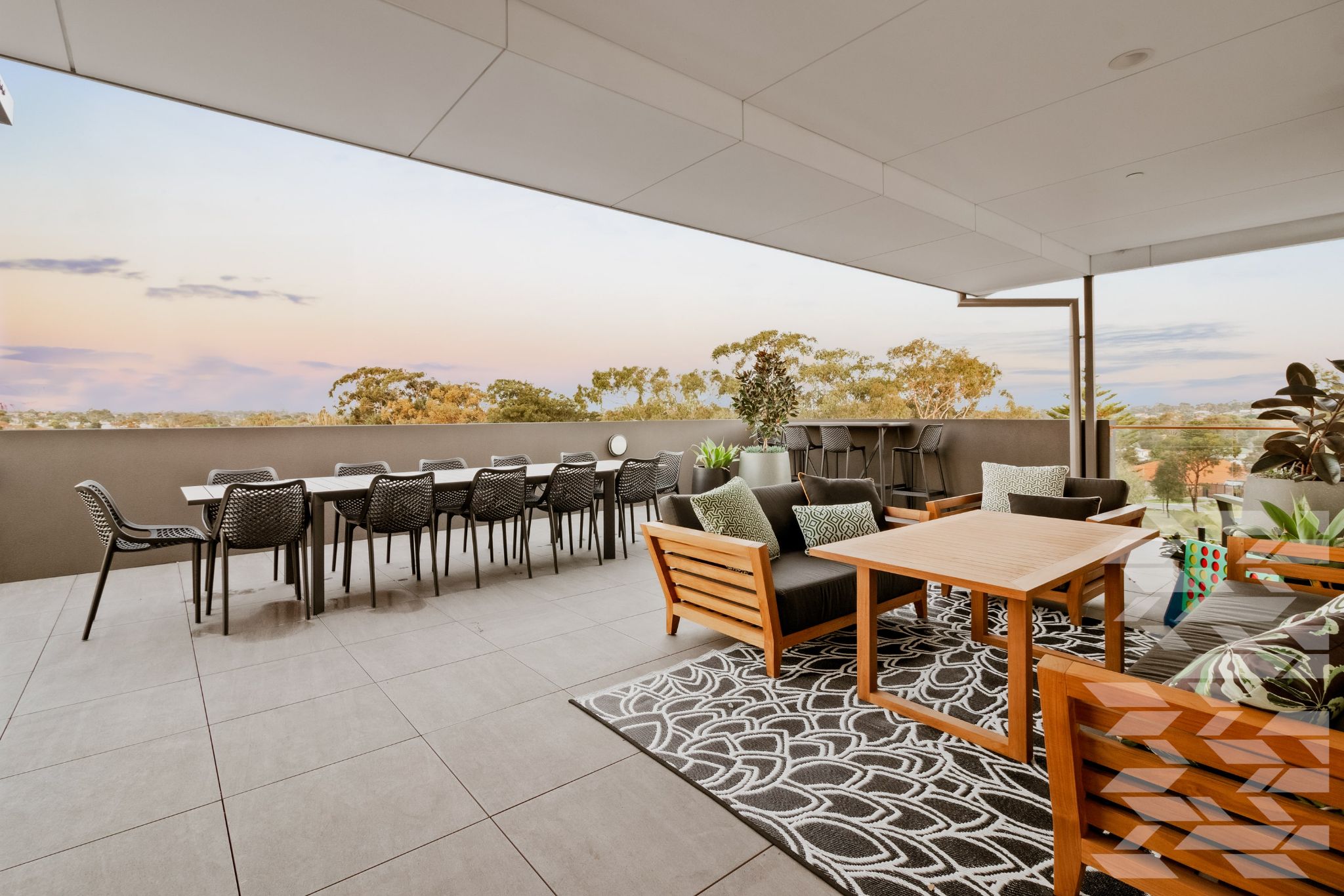 21   Roof & Exterior-min