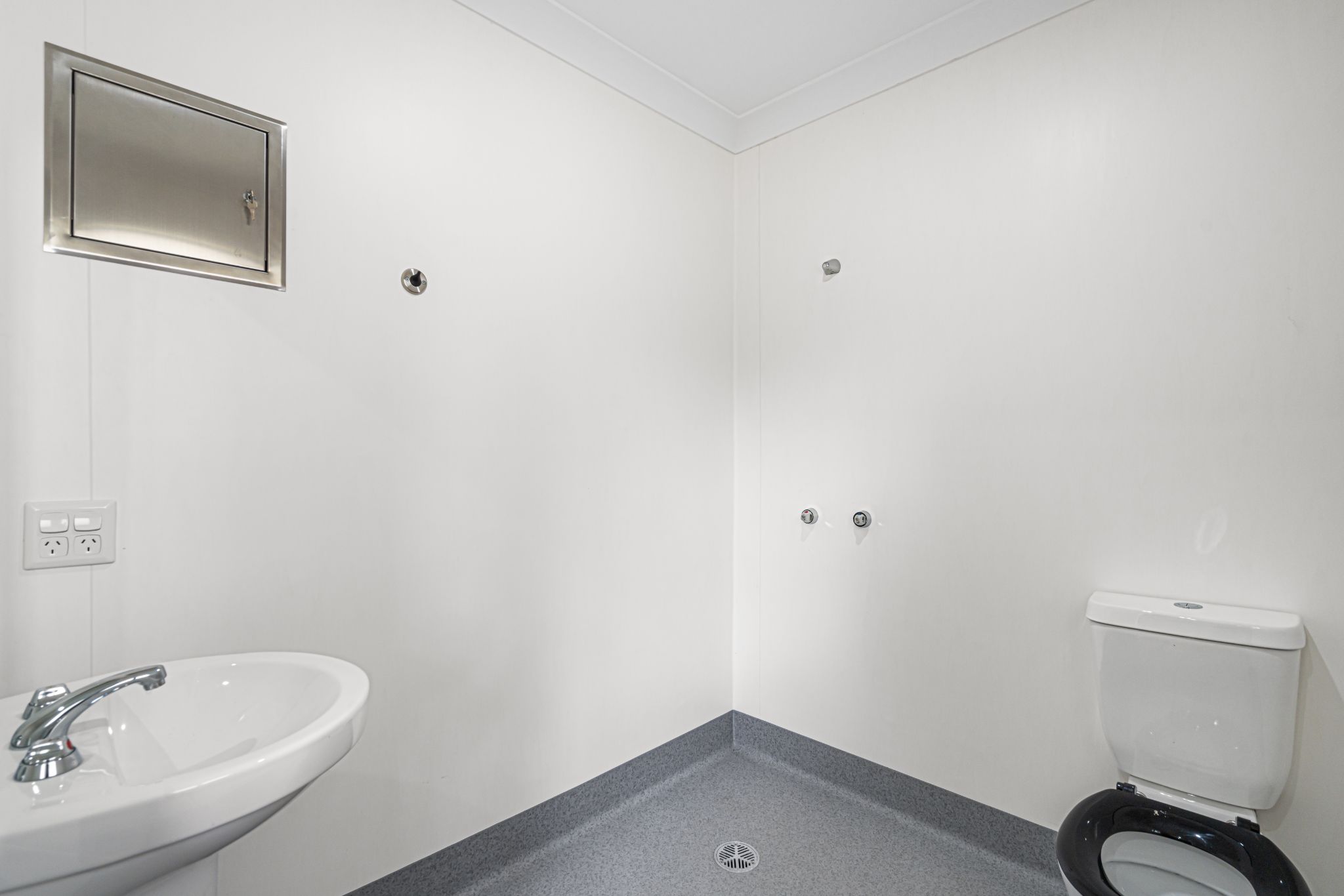 007 Open2view_ID900077-42_Cypress_Circuit__Fernvale