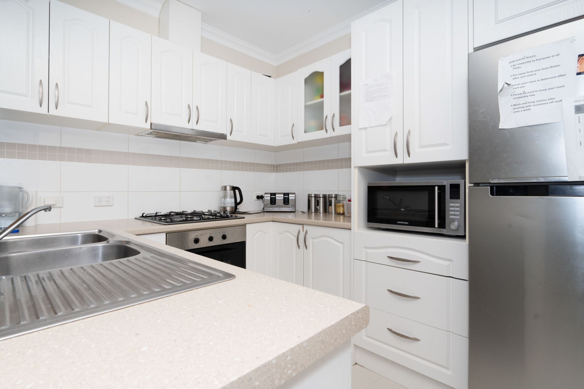 web 5bmultarra-DSC08870 - Kitchen