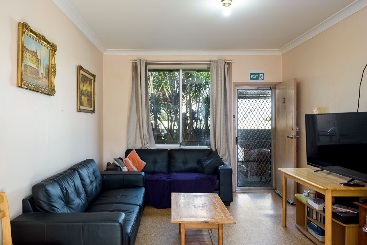 SILL015 LR_new lambton_Unit 3_shared living3