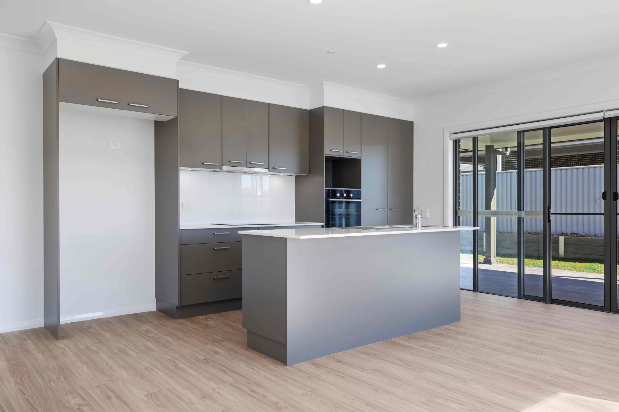 38 Mustang Close  17)