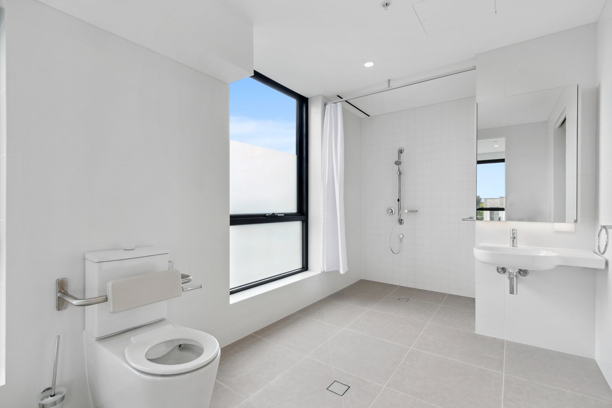 Dandenong Pickett Bathroom 2