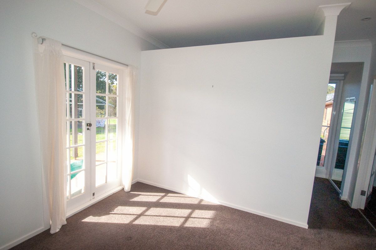 Wardell Rd Middle House Master bedroom Web1200x800