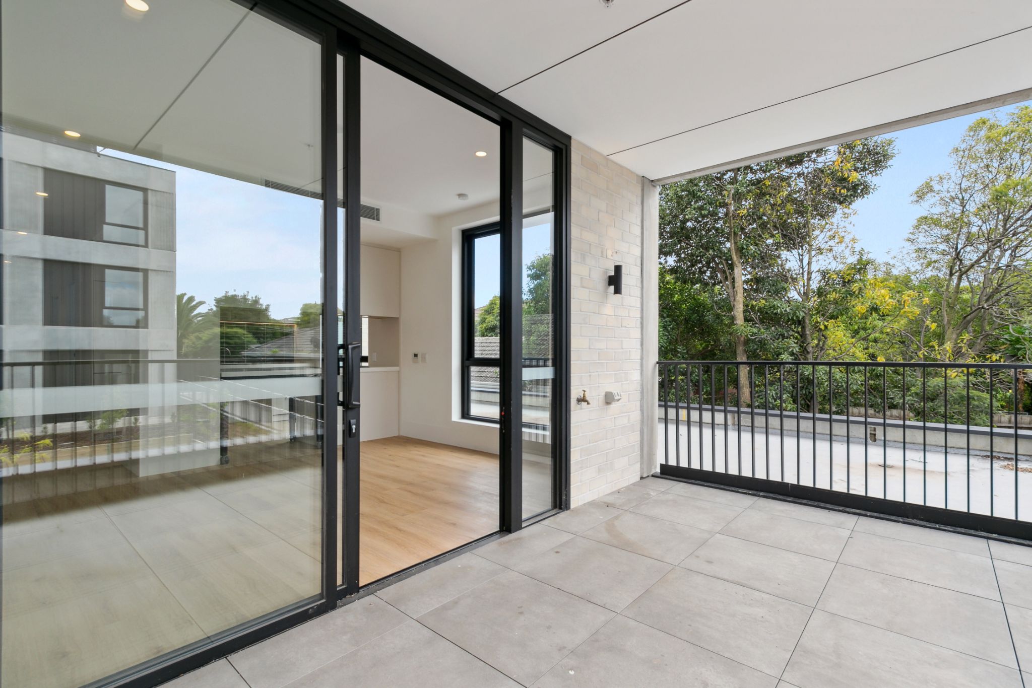 Dandenong Pickett Baclony