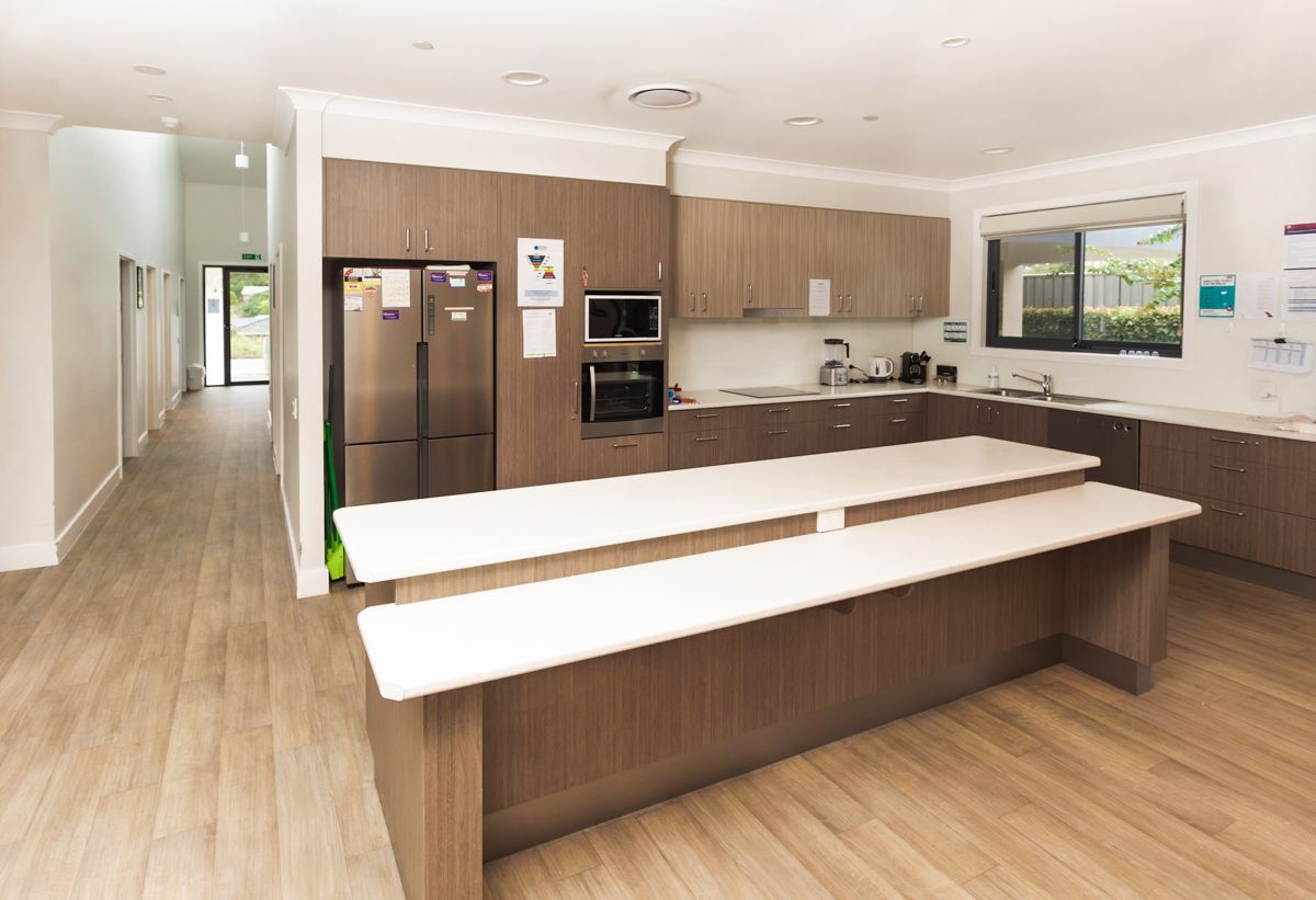 SIL034 Bowline Cct Corlette SharedKitchenDining(LR)-0002