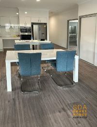 23 Soe St  Redbank - Kitchen and Dining