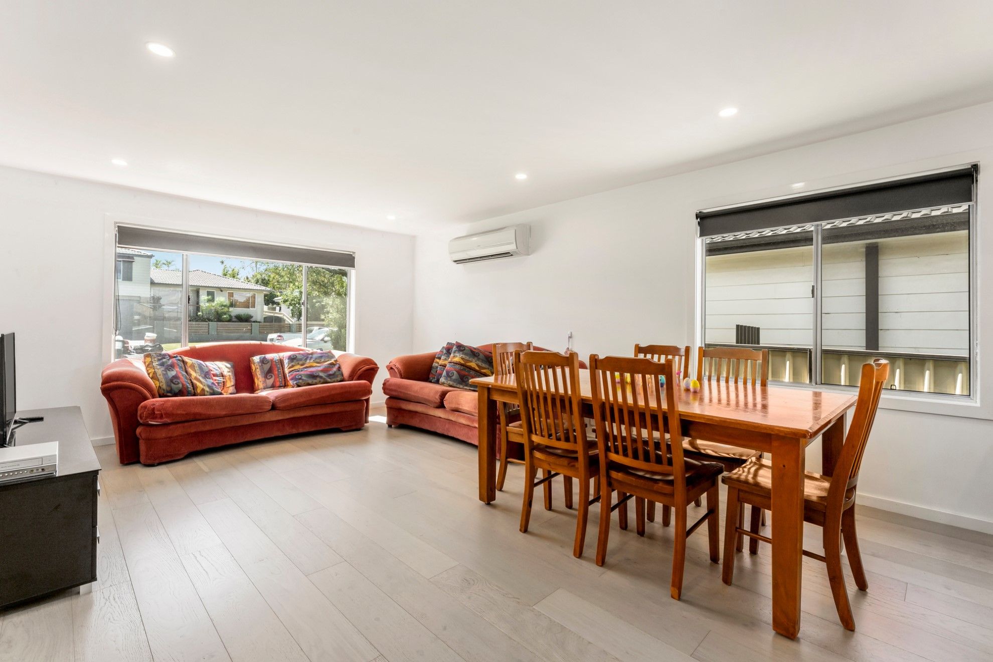 LWBN 483234_Dining + Lounge