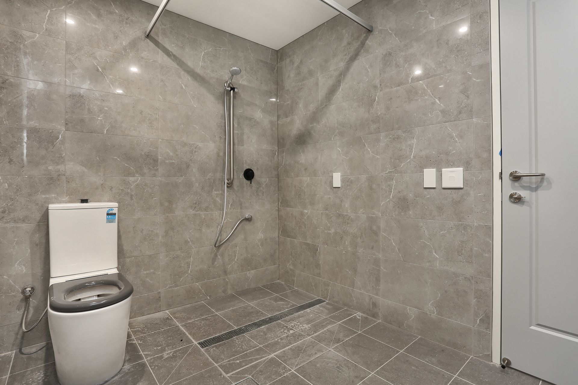 LowRes 0000_2, 29 78 queen st Auburn2314165_123EOS5D_836