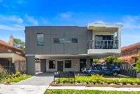 Croydoen Park Facade retouched