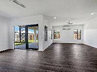 19Pepper Lounge:Living2