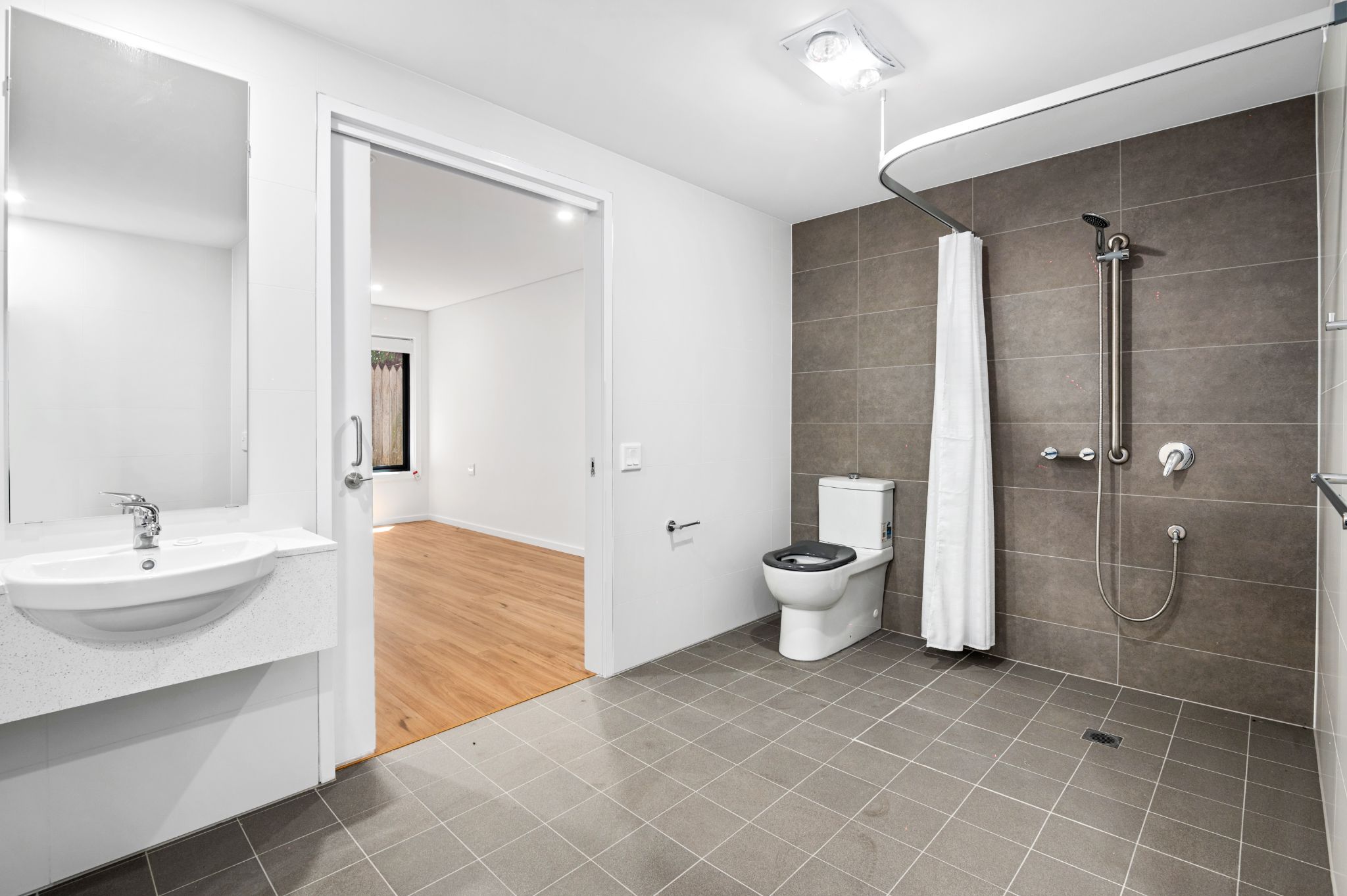 Croydon Park Bathroom 2