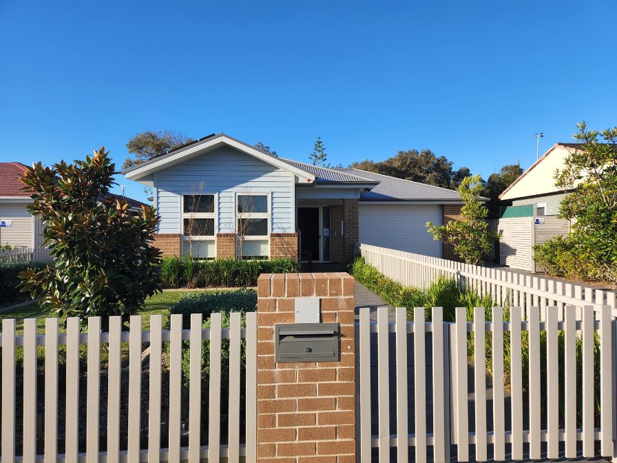 Supported independent living Long Jetty (19946)_image 1_House_Front