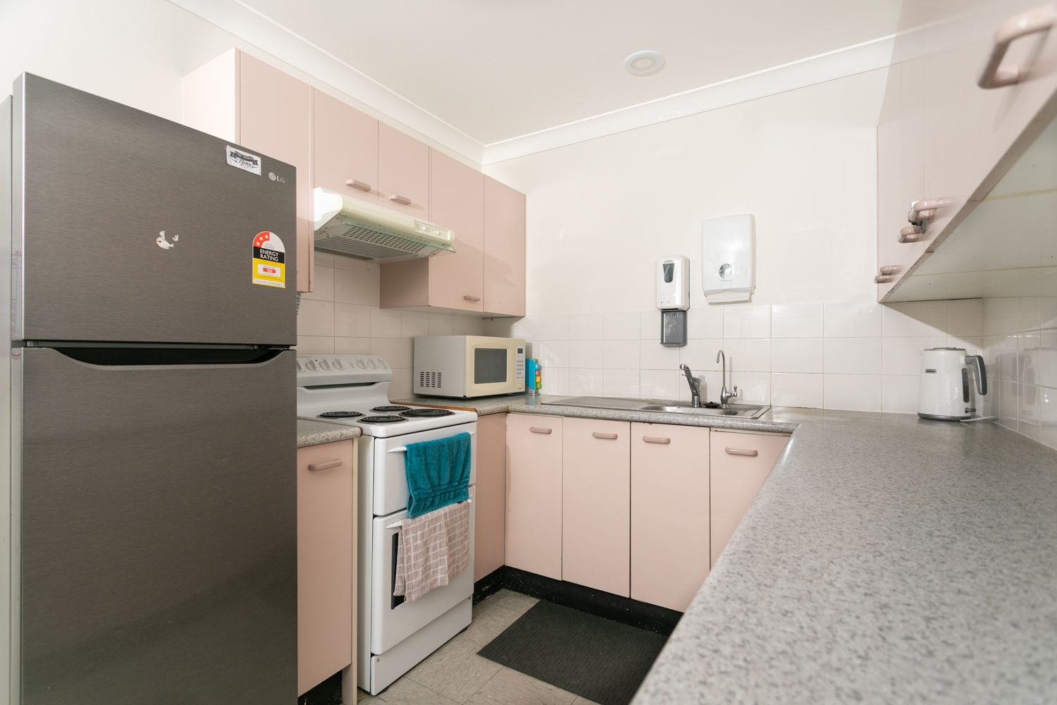 SIL 025 Kanwal   Kitchen (LR)-0002