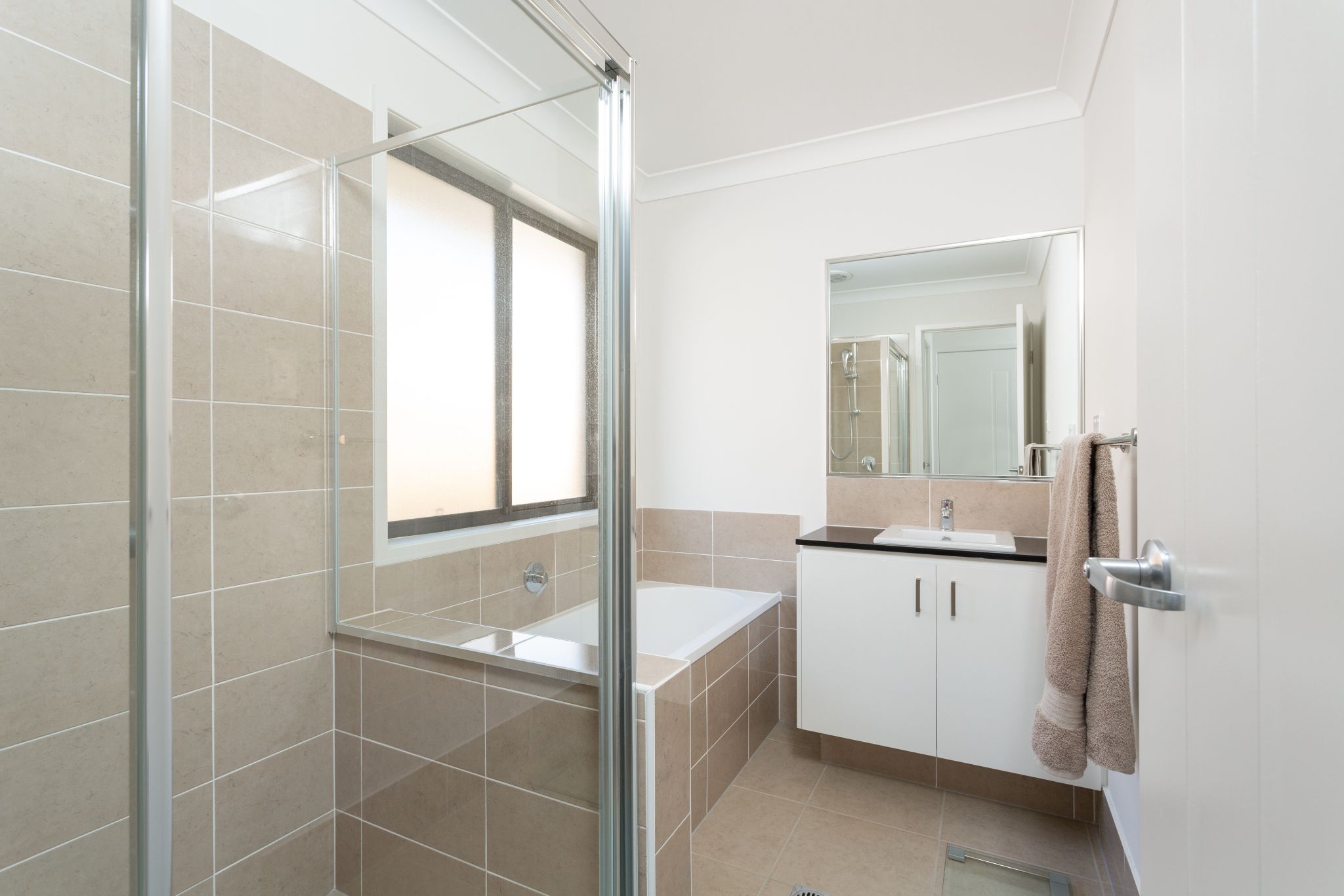 4 Marshall Cct  Coomera-07