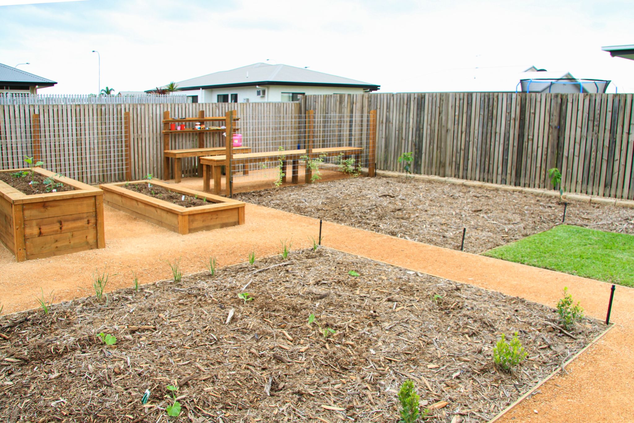 BURDELL  Townsville - Mallorca Circuit A_-04_HERO